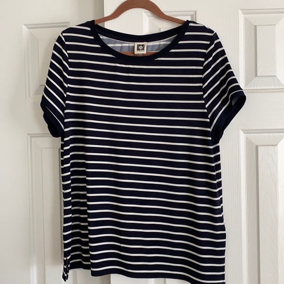 Shortsleeved top